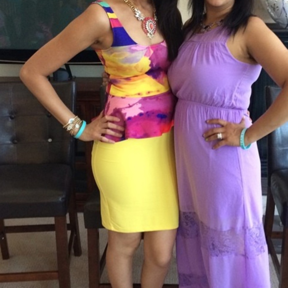 Bebe yellow small skirt midi